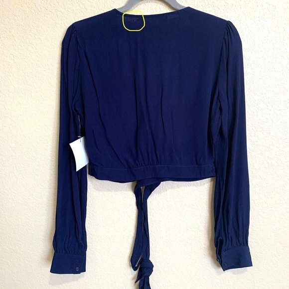 ASTR the Label top women navy wrap self tie crop top size S - Picture 2 of 8